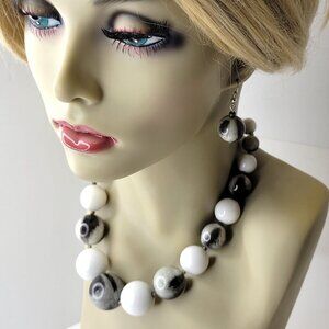 Black and White Large Ball Beads Collar Bib Necklace With Earrings